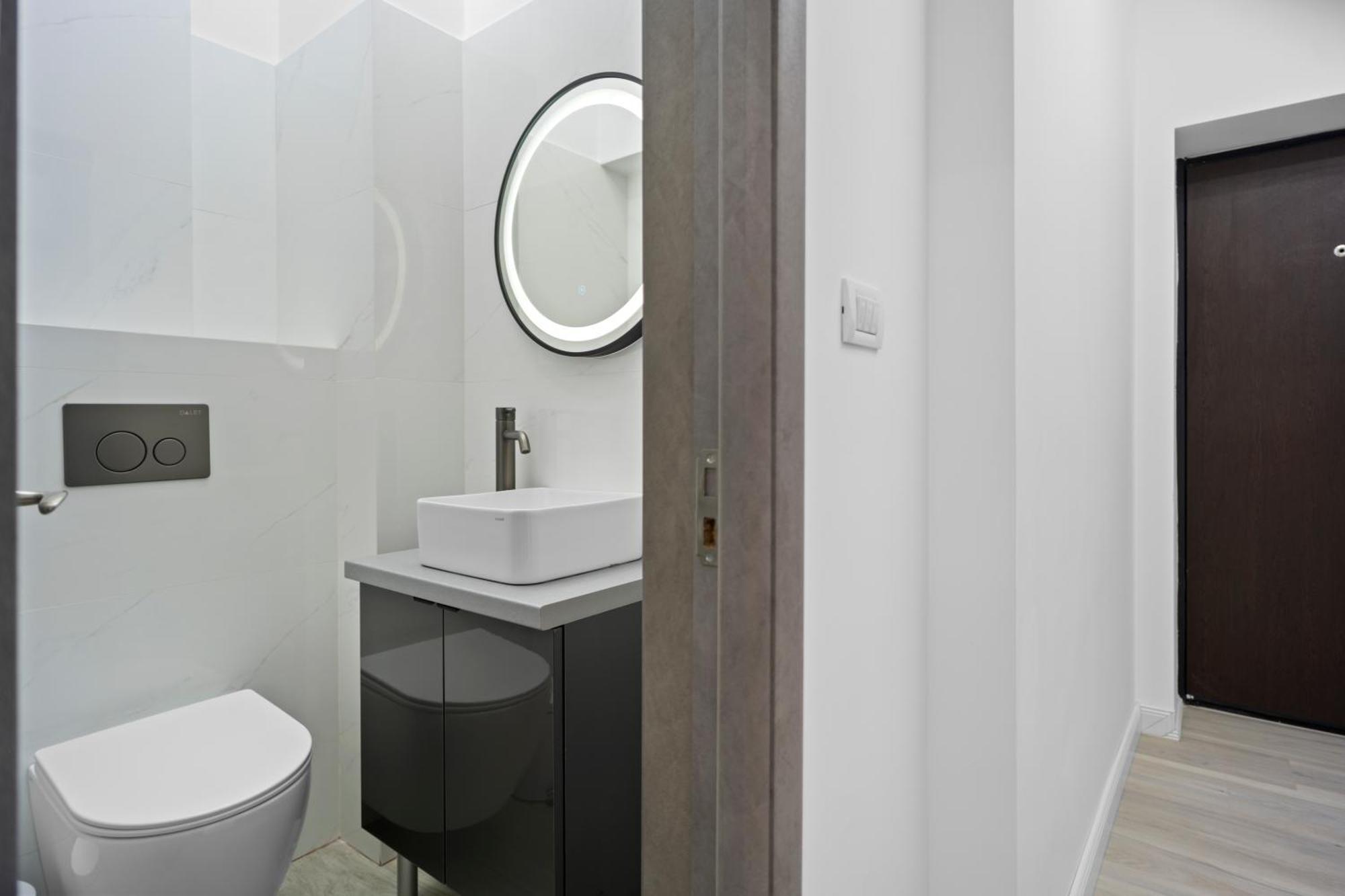 Luxurious With Balcony - Bibescu Ultra 布加勒斯特